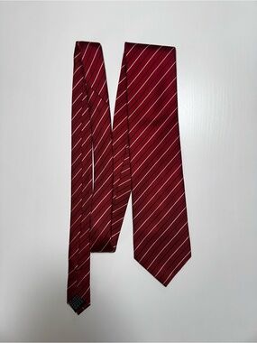 Classic Burgundy Striped men’s silk seda Tie